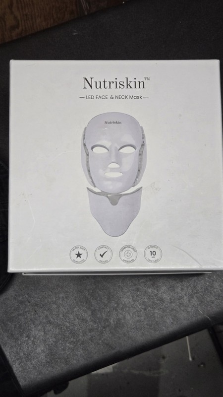 Nutriskin Medical LED Light Therapy Mask