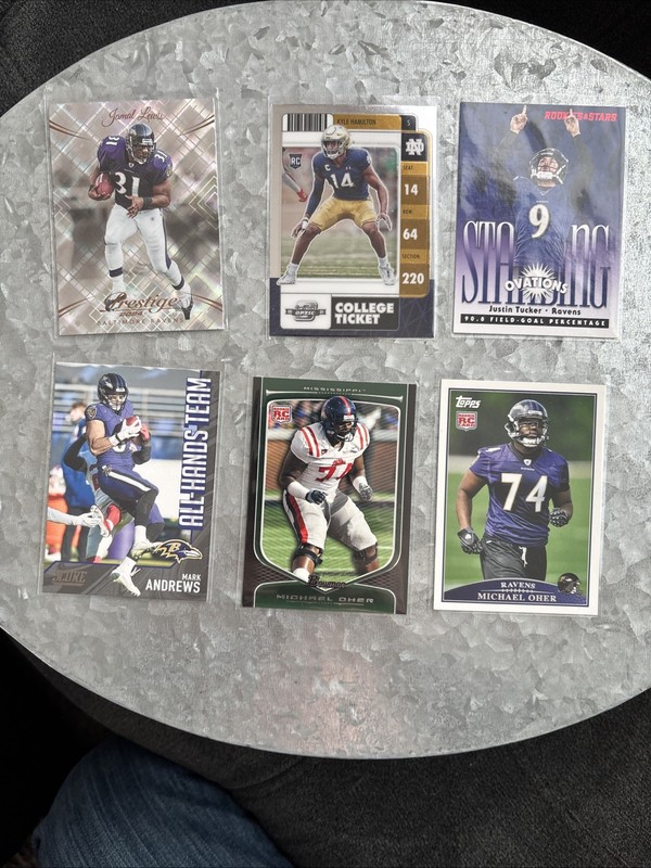 Baltimore Ravens 17 Card Lot. Rookies and Inserts