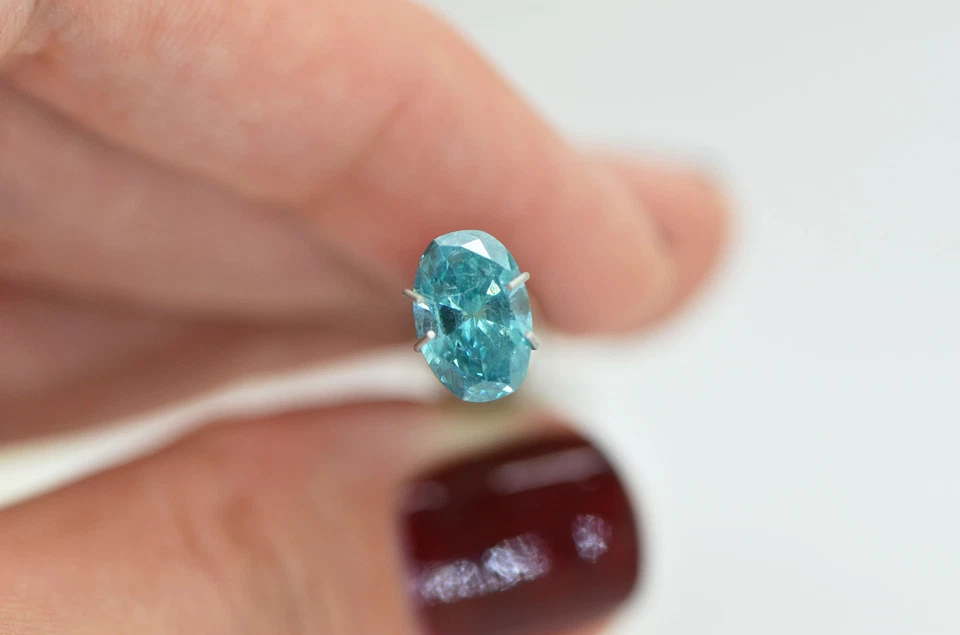Loose Oval Shape Diamond Real Fancy Blue Color 1.57 Carat Natural Enhanced SI1 - Image 2 of 4