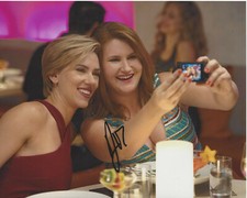 JILLIAN BELL SIGNED AUTHENTIC 'ROUGH NIGHT' 8X10 PHOTO D w/COA 22 JUMP STREET