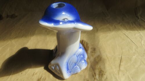 Dauphin en céramique bleue Poids  : 159 grs Largeur : 8,5 cm Hauteur : 12,3 cm É - Afbeelding 1 van 3