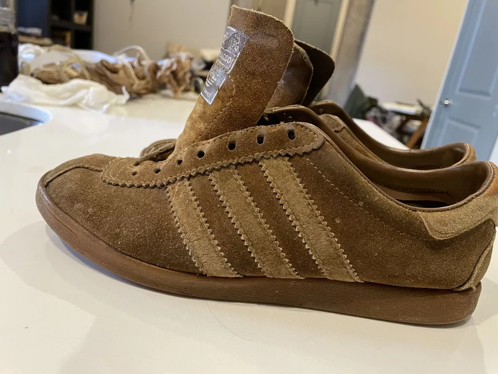 adidas  1970s tabacco