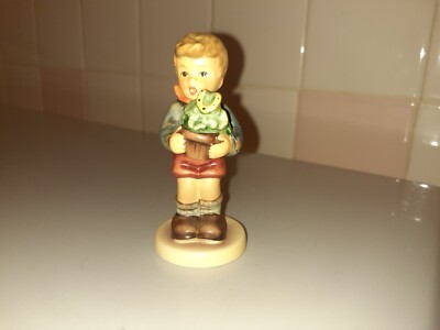1998 M.I Hummel Club Goebel Germany Lucky Charmer Figurine 3.5'' tall x 1.6''