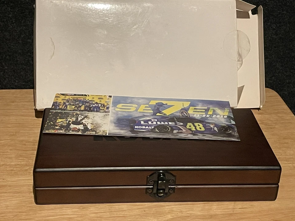 Juego de herramientas Kobalt - NASCAR Se7en 2016 edición limitada azul Foto 2 de 4