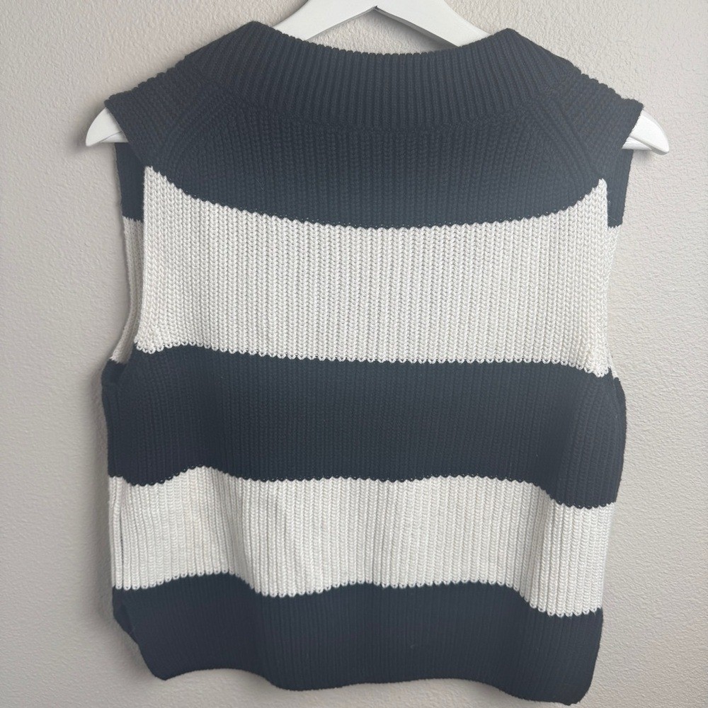 Abercrombie & Fitch Sweater Vest Size X Small View 6