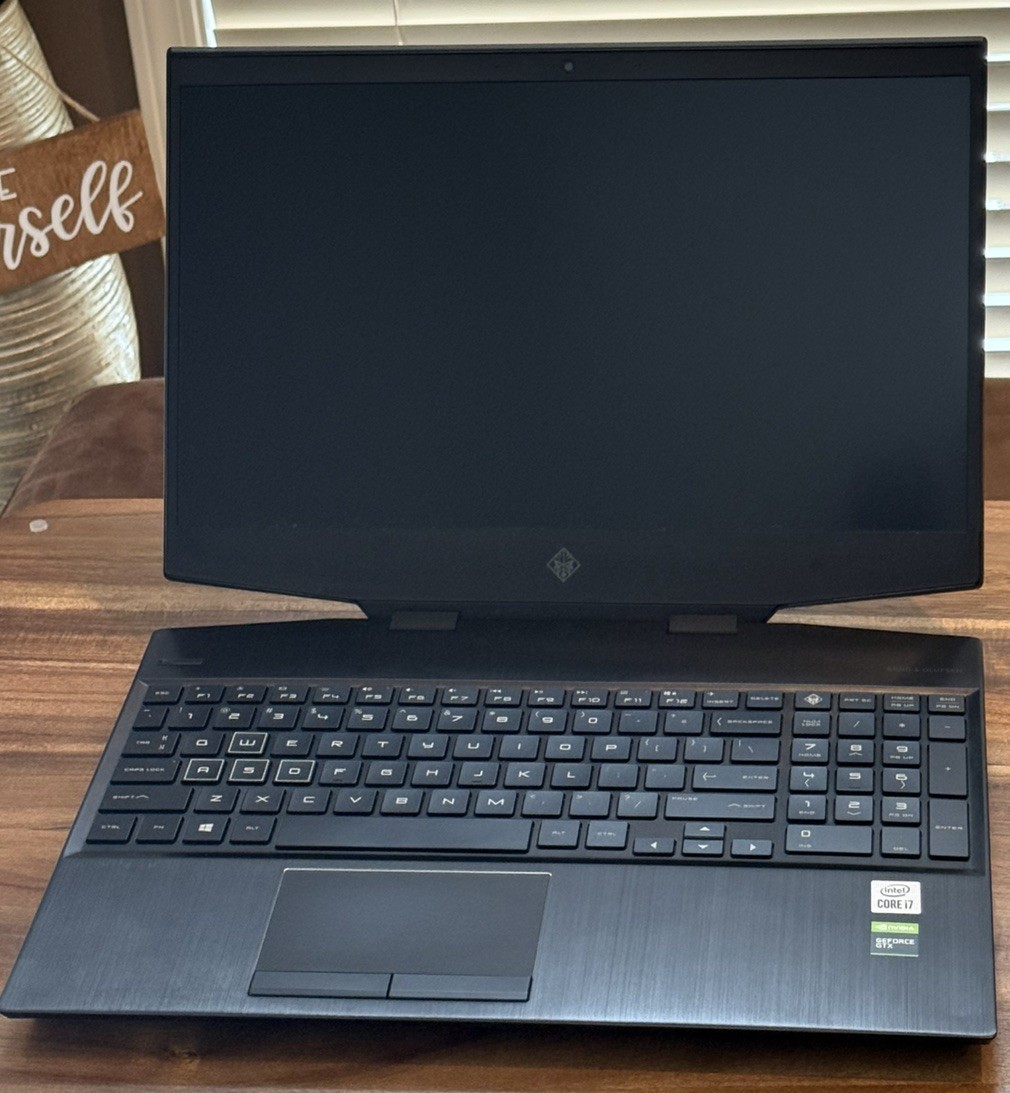 HP OMEN 15 i7-10750H GTX 1650 Ti 16GB 512GB SSD 15.6