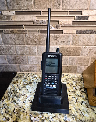 Uniden Bearcat BCD436HP Portable Digital Trunking Scanner w/ Base Case UHF/VHF