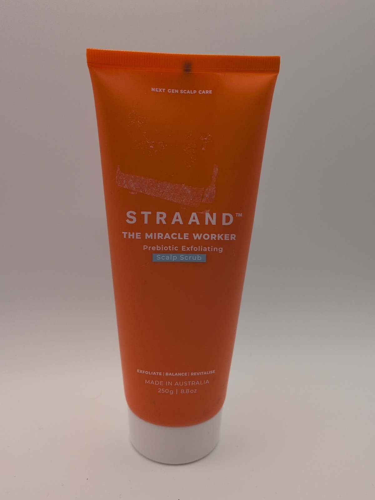 Straand The Miracle Worker Scalp Scrub. New 250mg. Prebiotic Exfoliating Scalp