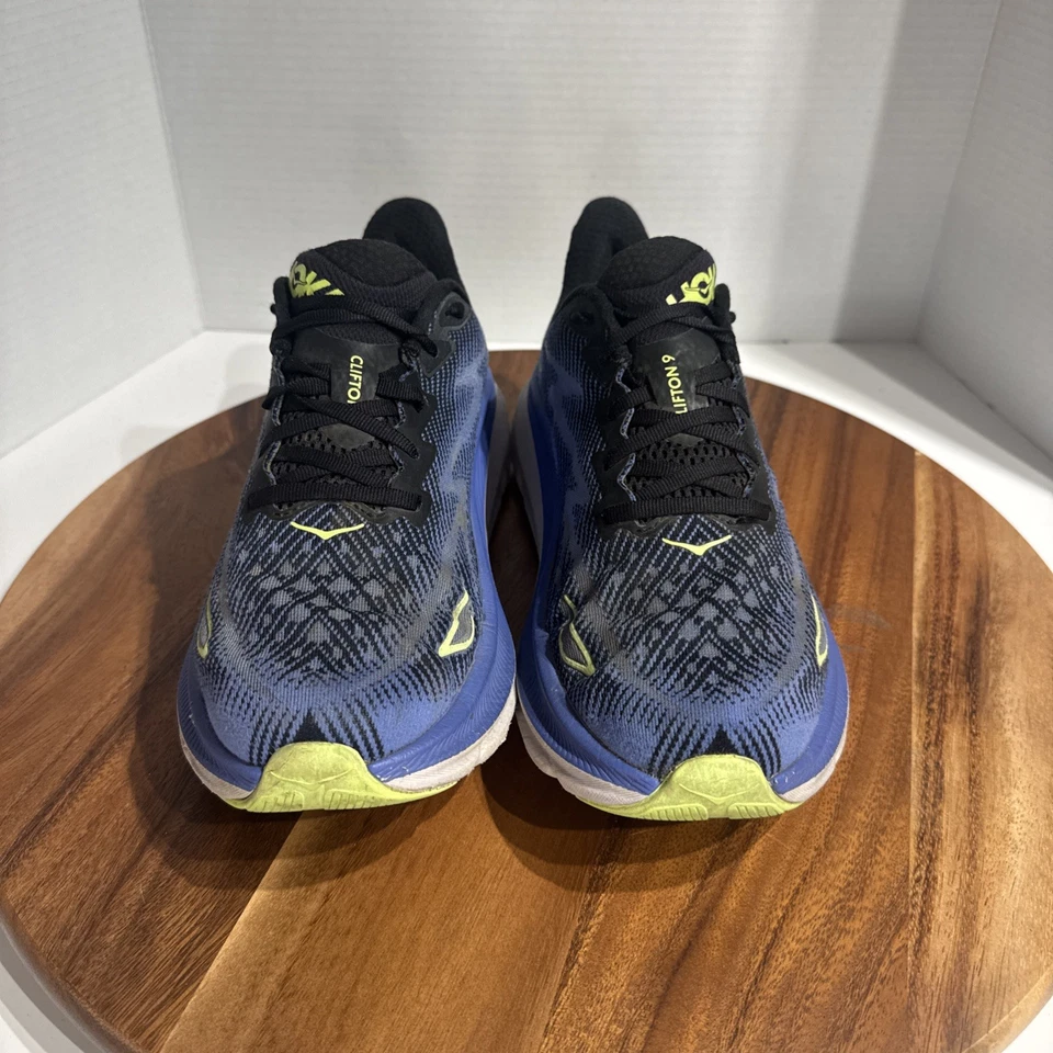 HOKA CLIFTON 9 - Womens Athletic Shoes - SIZE 10B - Image 2 of 4