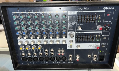 Yamaha EMX312SC Powered Mixer