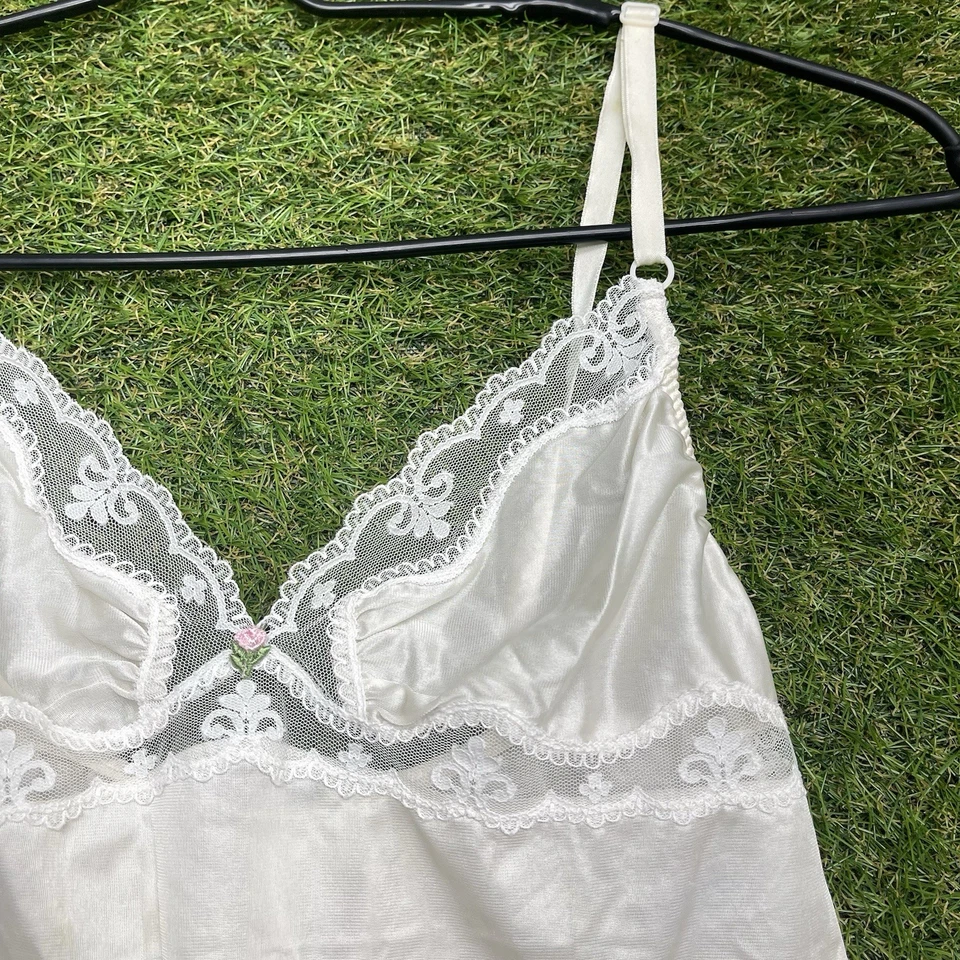 Camiseta sin mangas vintage Maidenform Delectables íntima para mujer 32 delicada delicada años 70 Foto 3 de 4