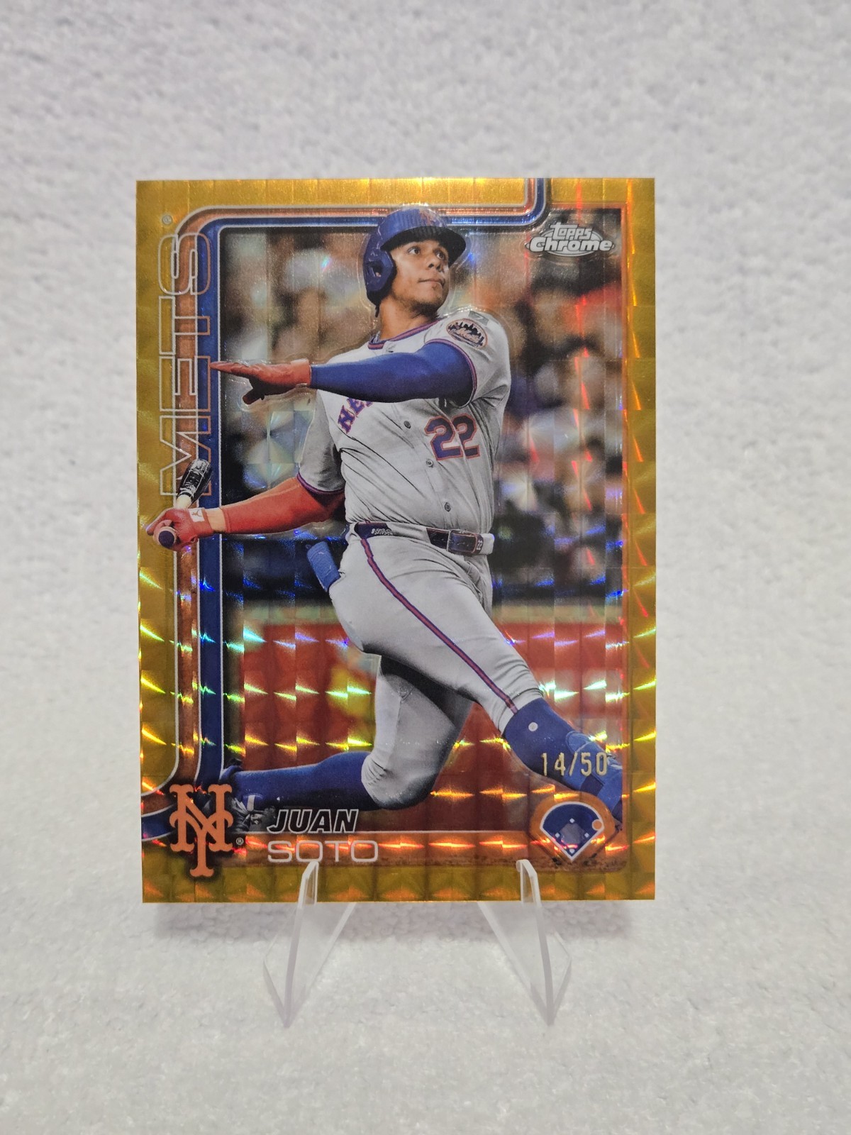 2025 Topps Chrome - Juan Soto #200 Gold Geometric Refractor /50