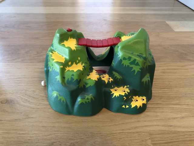 brio adventure tunnel