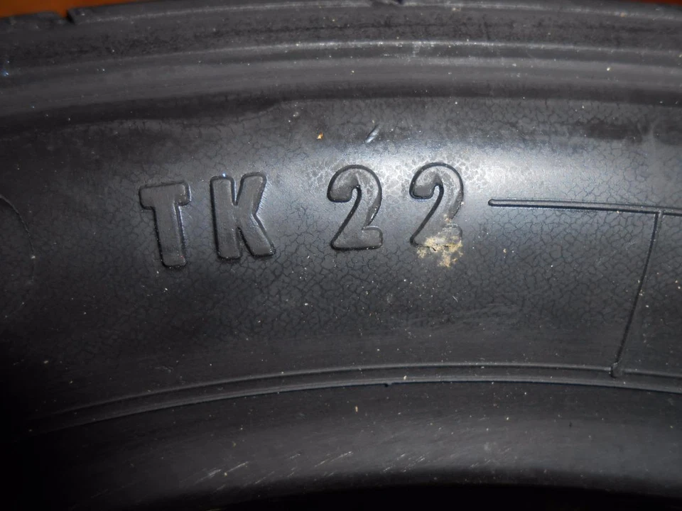 82-83 HONDA GL1100 GOLDWING CONTINENTAL FRONT TIRE RWL 120/90-18 WHITE LETTER - Image 4 of 4