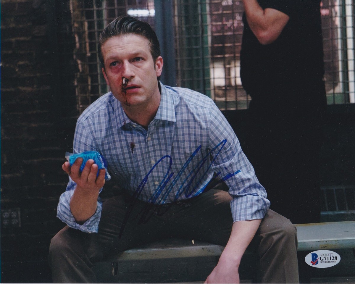 PETER SCANAVINO SIGNED 8X10 PHOTO LAW ORDER SVU BECKETT BAS AUTOGRAPH AUTO C