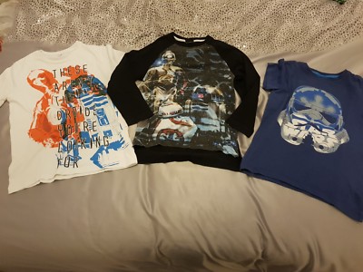 Auswahl an Star Wars T-Shirts Alter 5-6 