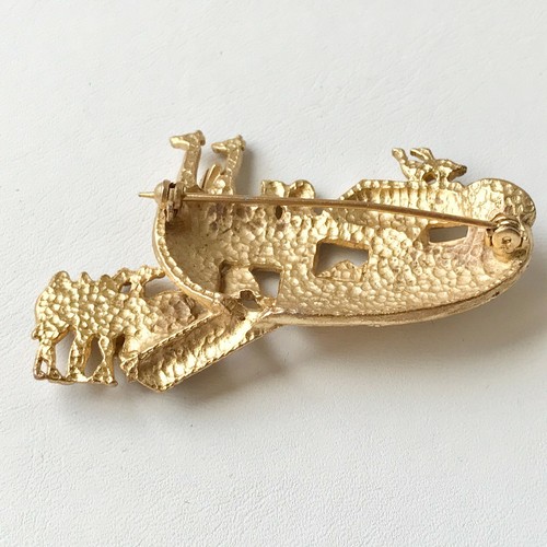 Vintage Gold Noahs Ark Pin Brooch Elephants Giraffes Religious Genesis Plated - Picture 12 of 12