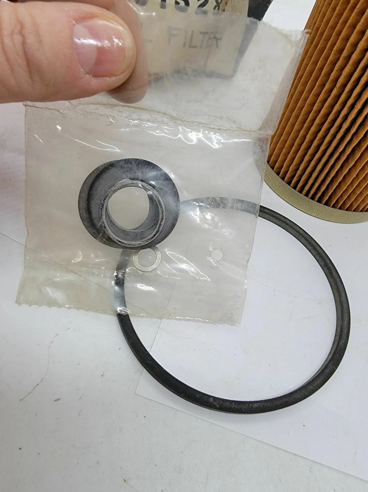 Масляный фильтр Wix 51328 - Изображение 2 из 4