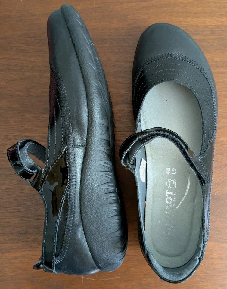 Zapato cómodo NAOT Kirei negro charol liso gancho y bucle Mary Jane 40 9 Foto 2 de 4