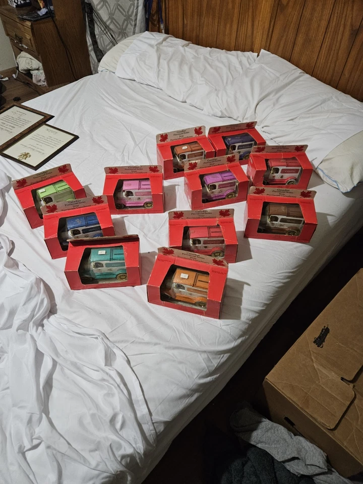 ERTL 1913 Ford Modelo T Banco Provincial Canadiense de Monedas. Juego completo. Caja Original Foto 3 de 4