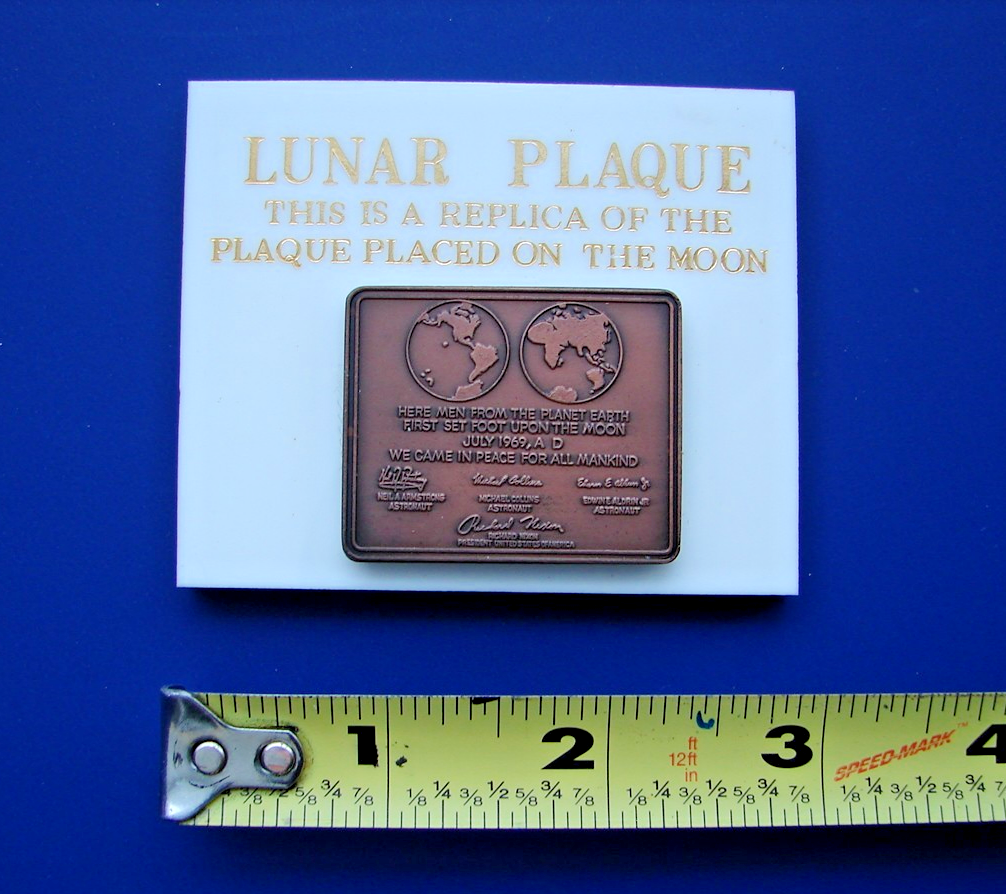 Vintage 1969 LUNAR PLAQUE “FIRST LANDING ON THE MOON” Miniature