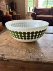 Vintage Pyrex Green Dot #404 4 Qt Mixing Bowl 1968-1973 NICE RARE