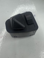 BMW 3 E46 2004 Wing mirror switch 8373692 AAT1624
