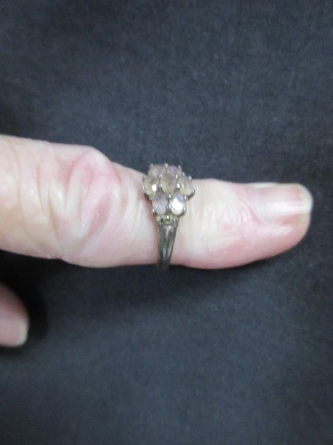 Vintage 7 Stone White Sapphire Ring, Size 6.5 , Marked Sterling, Very Good Cond! - Image 4 of 4