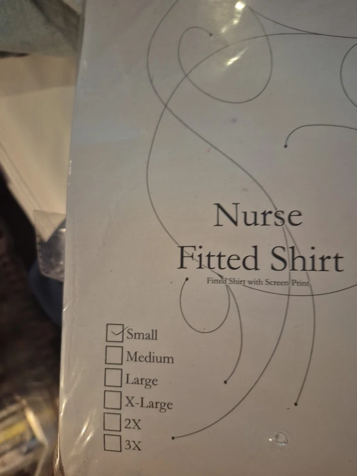 Camisa de enfermera ajustada Underwraps pequeña para mujer enfermera disfraz/camisa de Halloween Foto 2 de 4