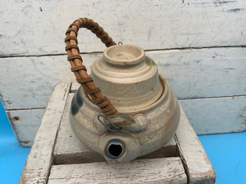 Tetera de cerámica vintage, mango de bambú, tapa es taza - Imagen 2 de 9