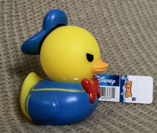 Disney Duckz Paperino in gomma giocattolo jeep regalo nuovo con etichetta - Foto 2 di 3