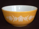 PYREX 403 Mixing BOWL ~ 2½ qt ~ Butterfly Gold ~ Vintage