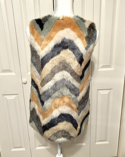 NWT Skies are Blue Los Angeles Faux Fur Sleeveless Womens XS Deep Pockets - Picture 6 of 12