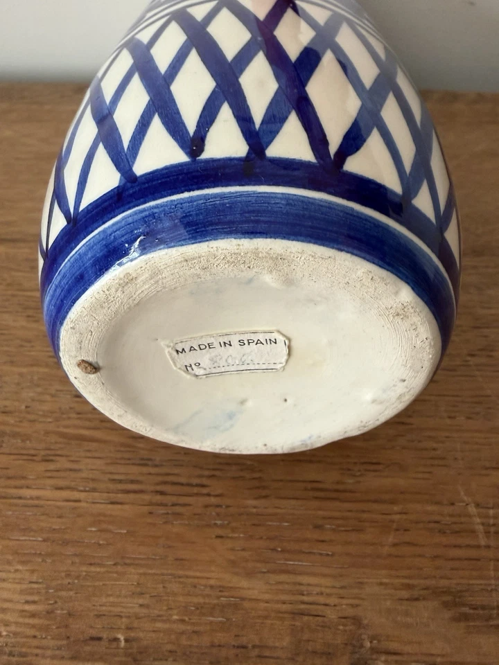 Vintage Spanish Pottery Vase Hand Painted Blue And White  - Image 4 of 4