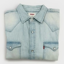 Levi  s Men Western Pearl Snap Denim Shirt Men  s Medium Light Wash