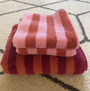 Dusen Dusen Colorful Striped Hand Towel and 2 Washcloths