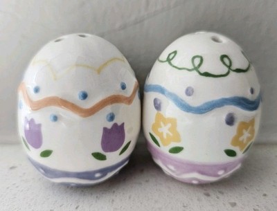 CRACKER BARREL MINI EASTER EGGS SALT & PEPPER SHAKER SET