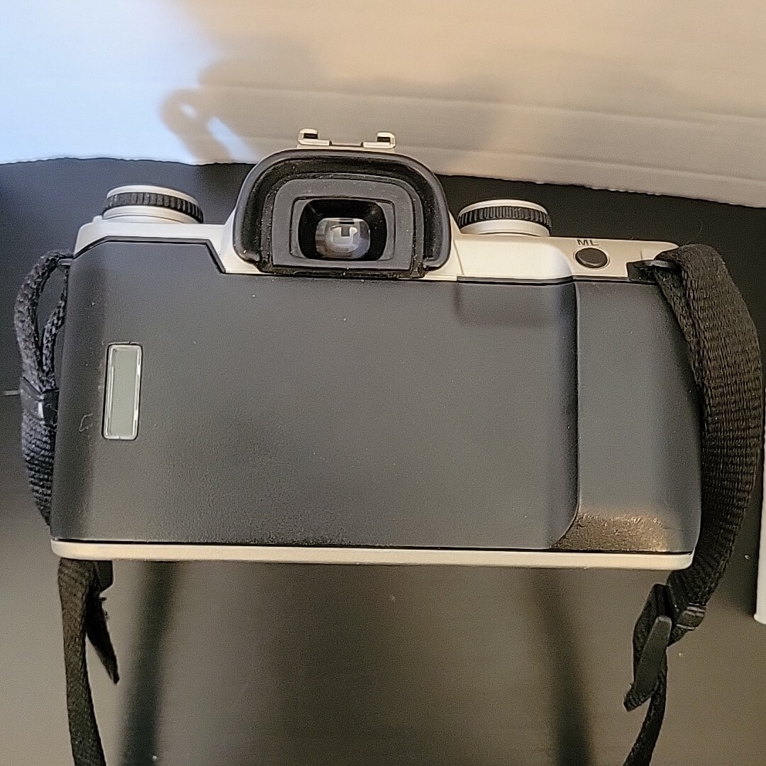 Pentax ZX-M 35mm SLR with Pentax-F 35-80mm Lens For PARTS OR