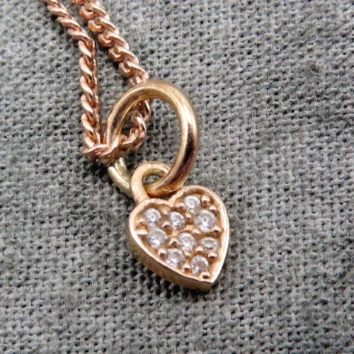 LOUIS VUITTON（LV） Collana LV TH argento sterling ciondolo cuore placcato oro 16 pollici delicata 30f