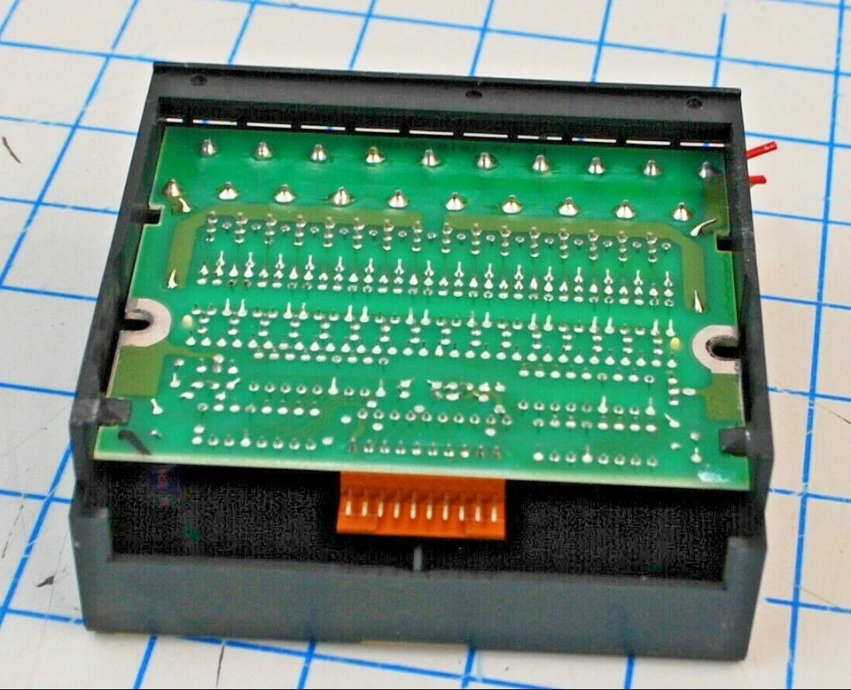 PFJ-T162U / EXPANSIÓN UNIDAD SALIDA TRANSISTOR IDEC / IDEC IZUMI CORPORATION Foto 4 de 4