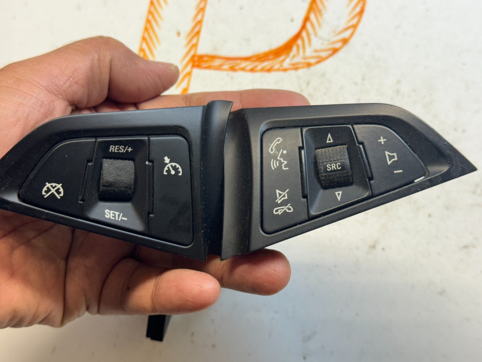 2012-2015 BUICK VERANO CRUISE CONTROL SWITCH OEM