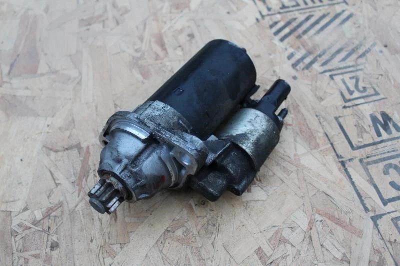 2009 Volkswagen Beetle motor de arranque automático A/T - Imagem 2 de 4