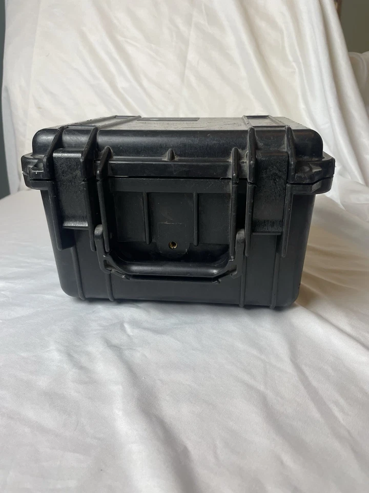 Estuche rígido pequeño Pelican 1300 - impermeable / a prueba de aplastamiento / a prueba de polvo Foto 4 de 4