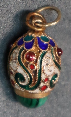 Vintage Russian Enamel Egg Charm Gilt Malachite Garnets - Picture 2 of 4