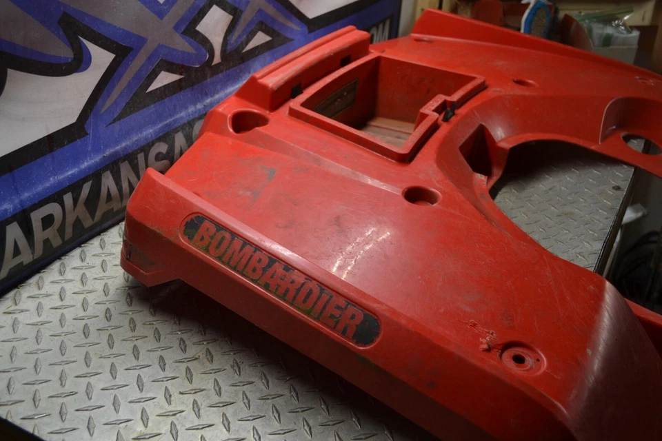 259 ЗАДНЕЕ КРАСНОЕ КРЫЛО ПЛАСТИК 04 CAN AM OUTLANDER 400 ATV 4X4 БЕСПЛАТНАЯ ДОСТАВКА ПО США - Изображение 2 из 4