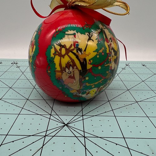 Looney Toons Tweety, Sylvester, Taz, Daffy Christmas Ball Ornament Warner Bros - Picture 2 of 3