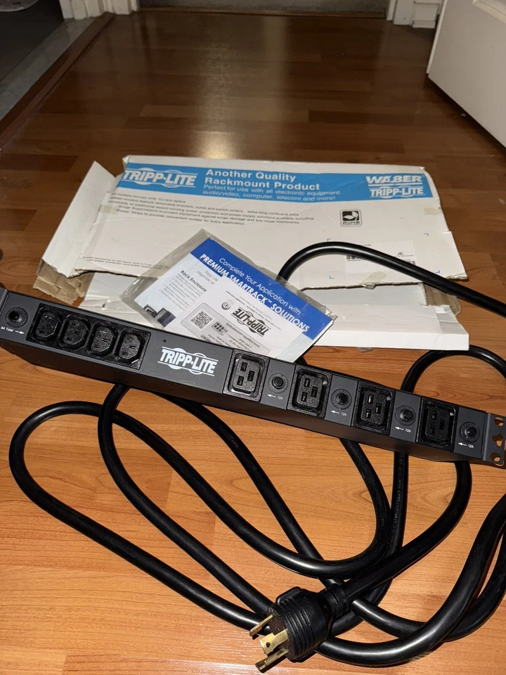 Tripp Lite PDU1230. (20) Outlet Power Distribution AGIB5144 - Image 2 of 3