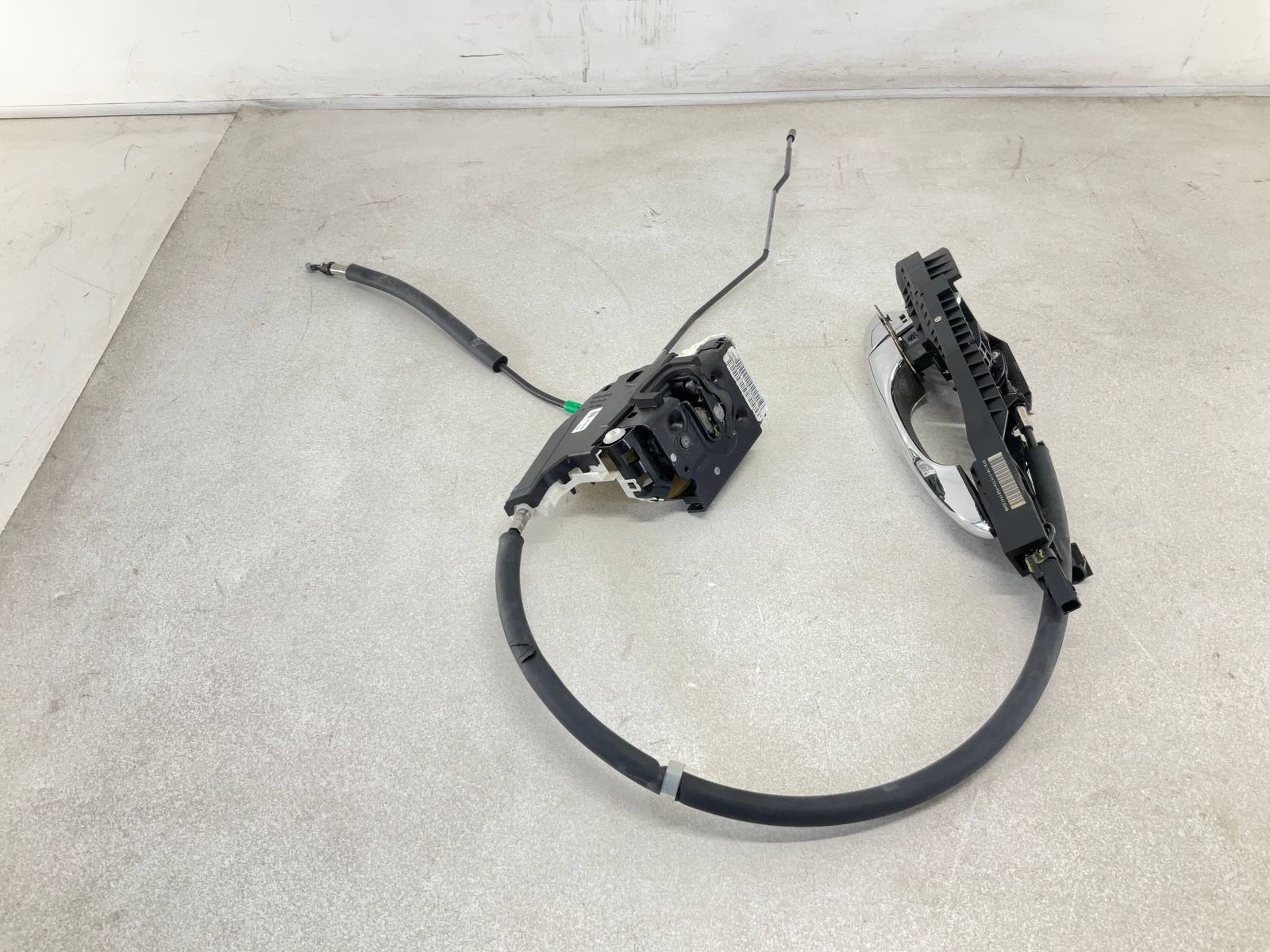 17-20 MASERATI Levante Exterior Rear Right Passenger Door Handle W/ Actuator