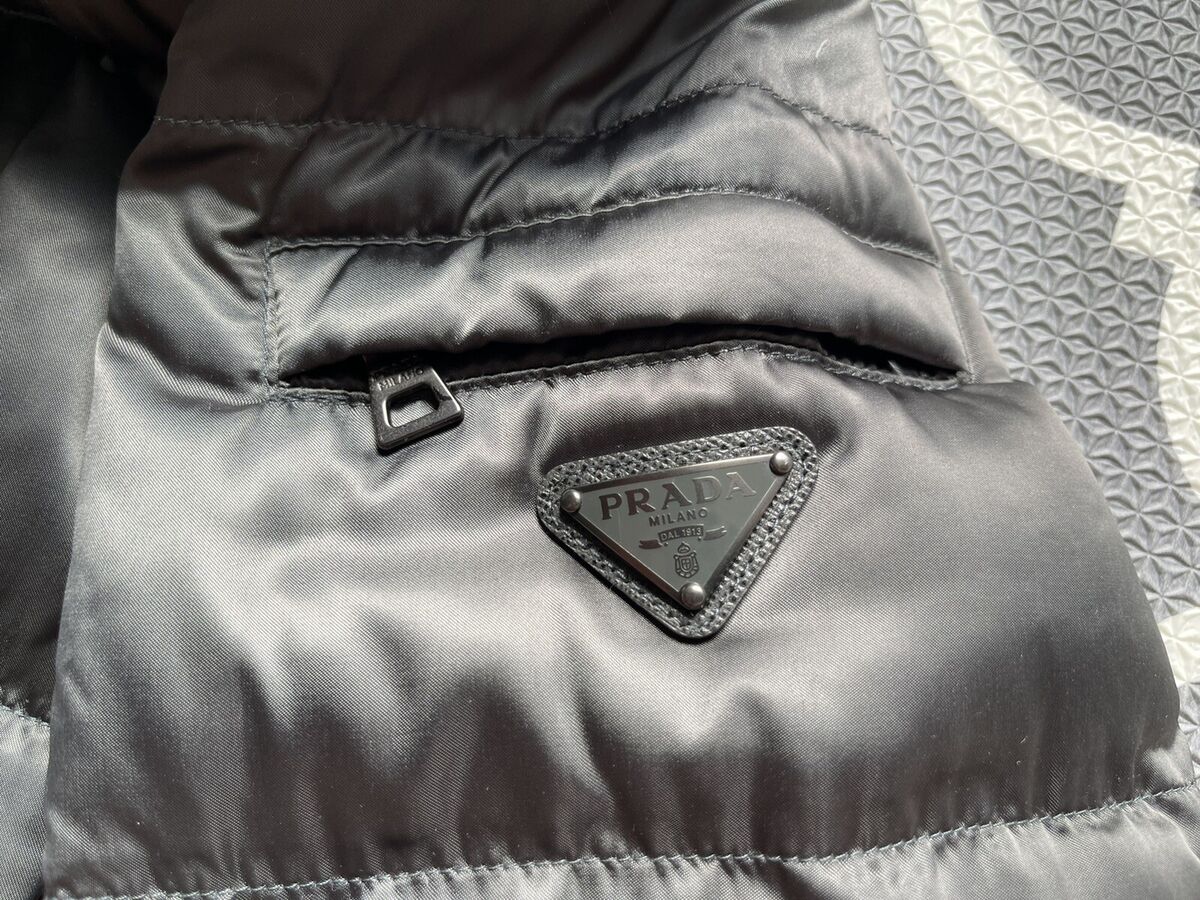 Prada Puffer Down Long Jacket Gray Metal Logo 100% Real Fox Prada Puffer Down Long Jacket Gray Metal Logo 100% Real Fox
