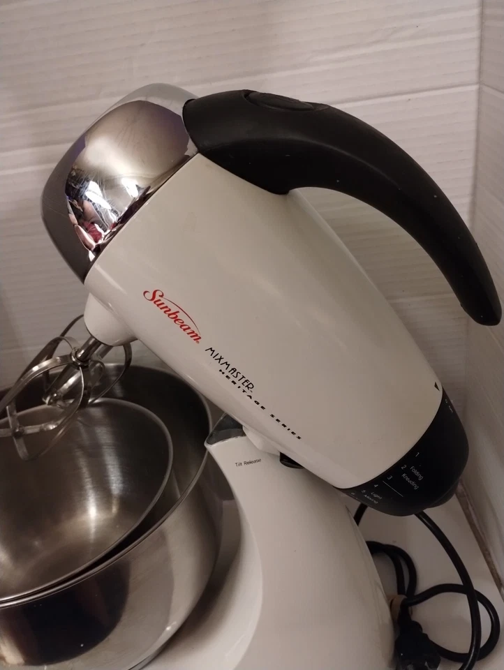 Sunbeam Mix Master,Heritage Series,12 SD.EXCELlENT Cond.Stand,Tilt - Image 4 of 4